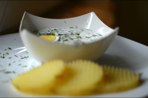 Kitokia baltoji šaltsriubė: kas ragavo, tiems labai patiko