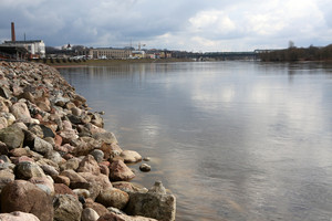 Detektyvas: Nemune pareigūnai rado per tūkstantį automato šovinių