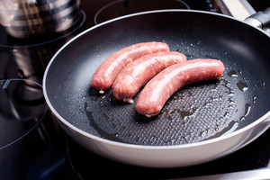 Atskleidė, kokį poveikį sveikatai turi tefloniniai indai