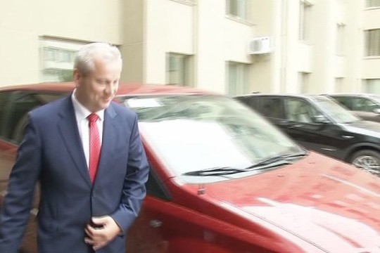 Seime Tėvynės išdavimu kaltinamam Mindaugui Basčiui pradėtas apkaltos procesas