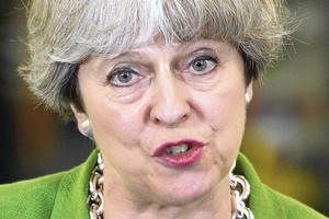 Dėl kovos su teroru Theresa May yra pasiruošusi riboti žmogaus teises