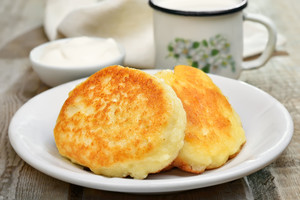 Tarpukario šeimininkių knygoje užtiktas kitokių varškėčių receptas