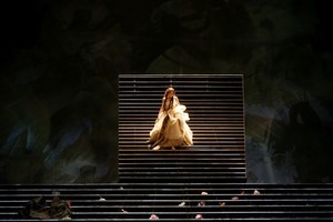 Intriguojančioje operos „Kapulečiai ir Montekiai“ premjeroje – kita tragedijos versija