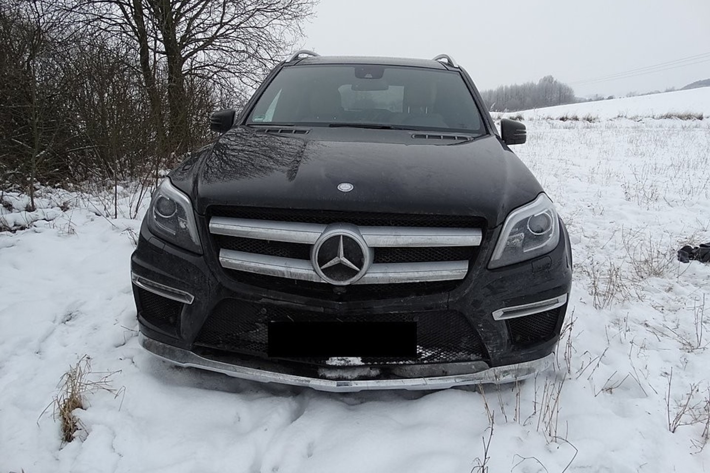 Vagis „Mercedes-Benz“ paliko prie Seiliūnų kaimo, o pats spruko pėsčiomis.
