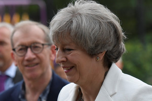 Politologas atskleidė, kur suklupo Theresa May ir kaip gelbėsis konservatoriai