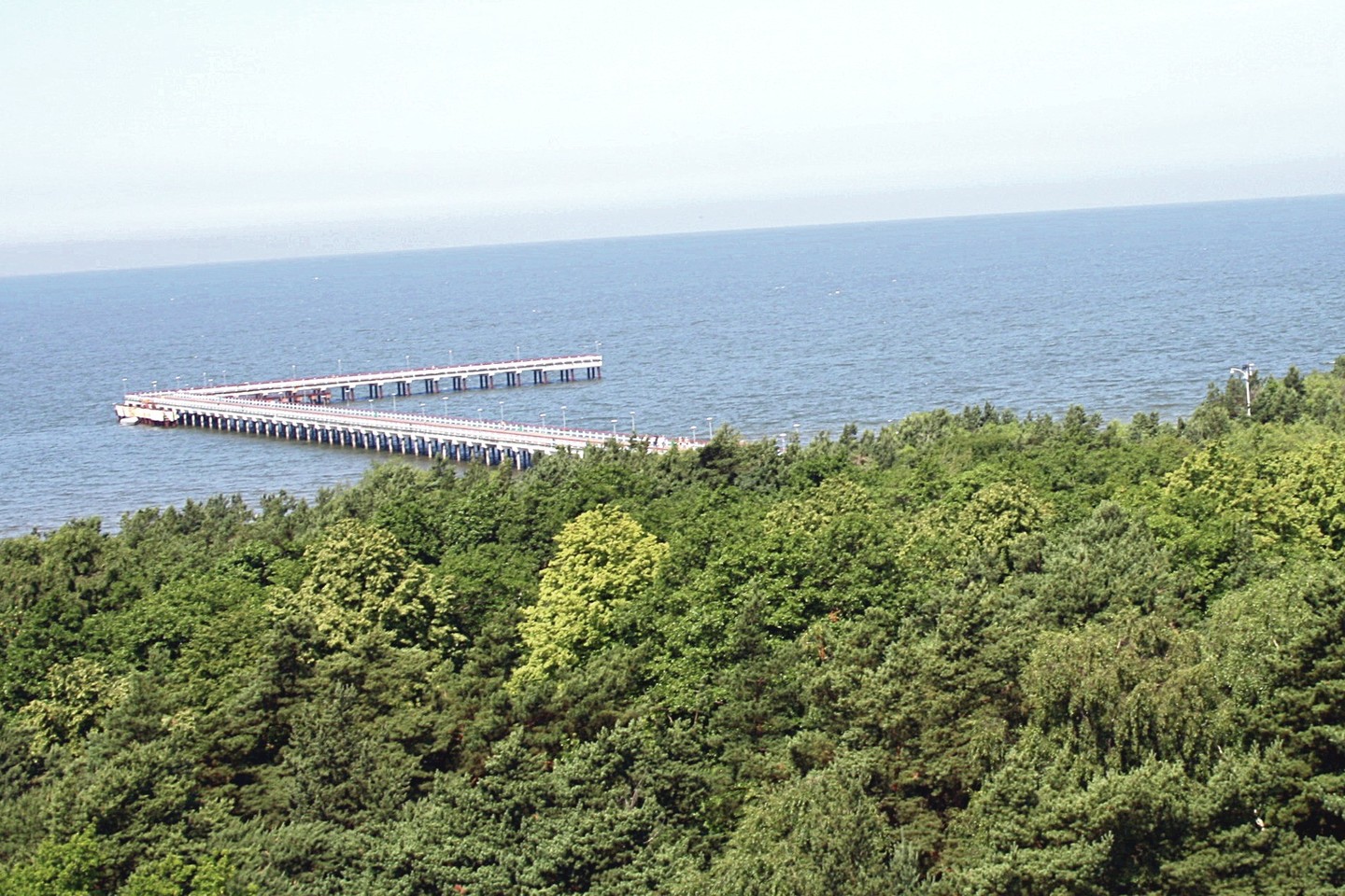 Populiariausias Lietuvos kurortas Palanga jau daug metų yra neįsivaizduojamas be savo simbolio – jūros tilto.<br>E.Kazlaučiūnaitės nuotr.