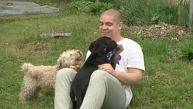 Priklydusį šunį išgelbėjusiam gyvūnų globėjui – netikėtas kvietimas į policiją