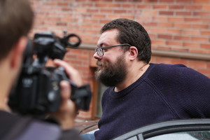 Motiną pagalve uždusinęs įtariamasis universitete studijavo filosofiją