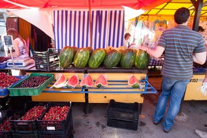 Pamačius, kokios turguje arbūzų kainos, net antakiai pakilo 