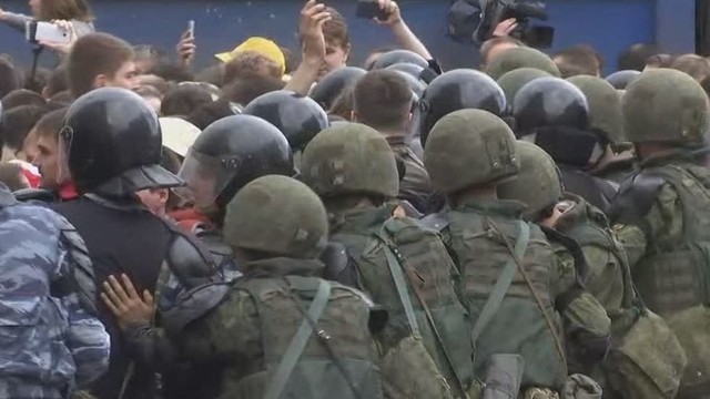 Vietoj valstybinės šventės Rusijoje – gyventojų protestai prieš korupciją