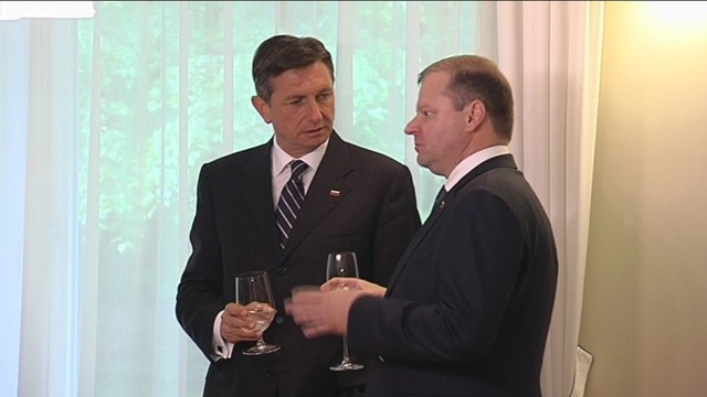 Turniškėse Saulius Skvernelis Slovėnijos prezidentą sutiko su vynu ir elniena 