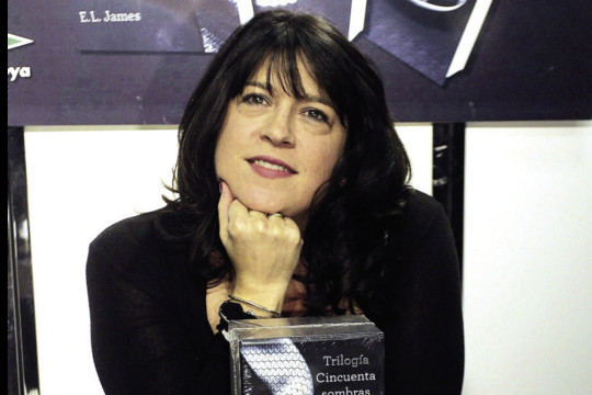 Knygos „Penkiasdešimt pilkų atspalvių“ rašytoja išgarsėjo ir tapo turtinga ne savo noru