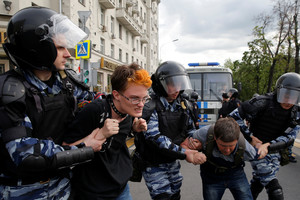 Lietuvos URM ragina Rusiją nedelsiant išlaisvinti sulaikytus demonstrantus