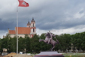  Lukiškių aikštėje – akibrokštas: jau stovi Vytis, tačiau neaišku, kas jį pastatė