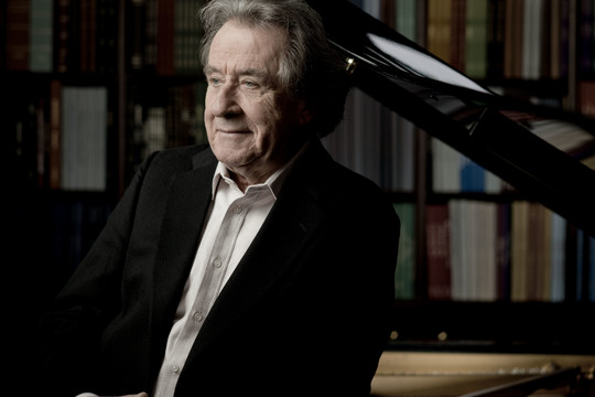 Rudolfas Buchbinderis: „Beethoveno laikais muzika buvo laisvesnė“