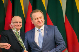 Artūras Skardžius neigia protegavęs jo sklypą nuomojančius vėjo jėgainių vystytojus