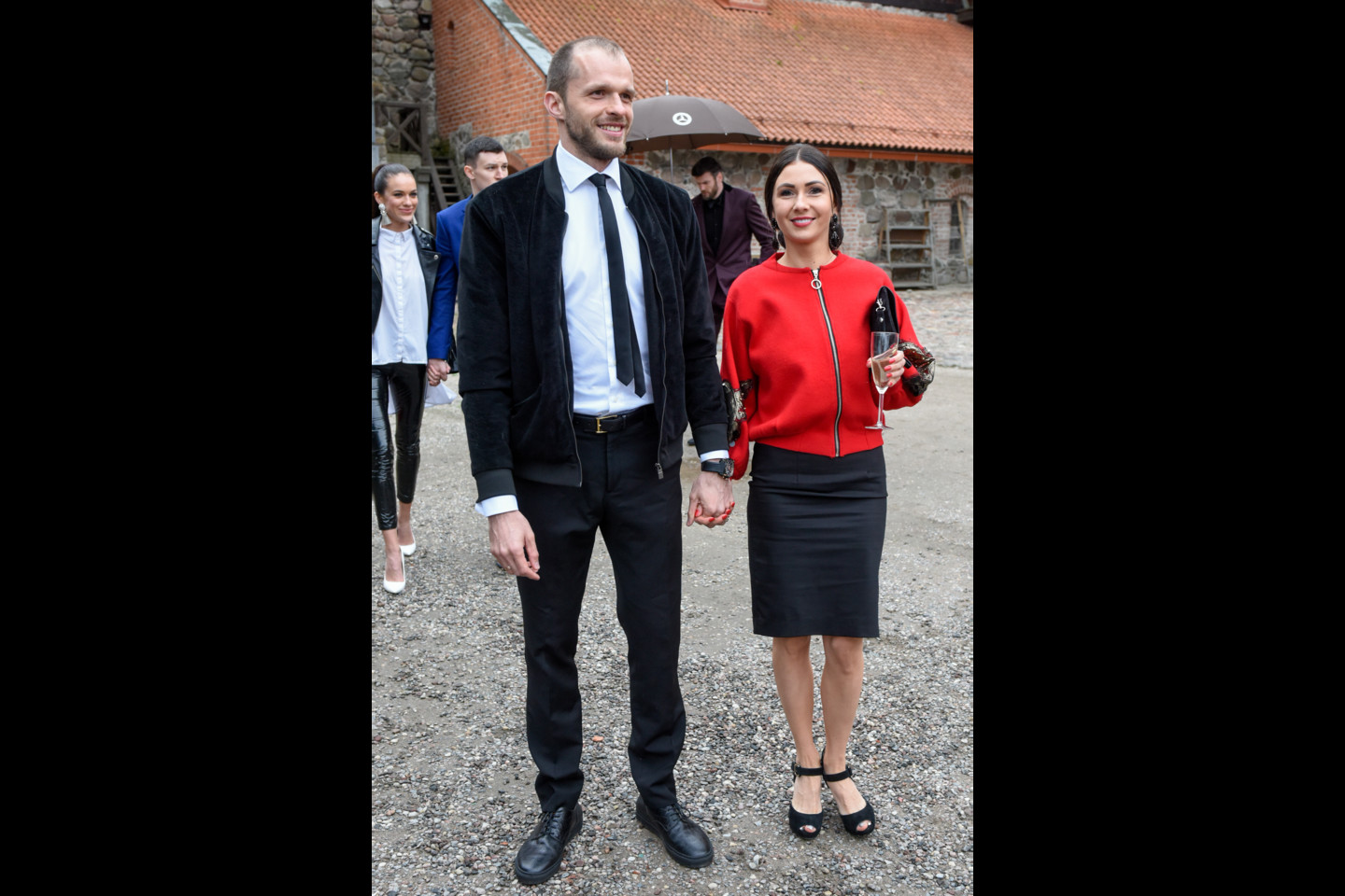  „Lietkabelio“ krepšininkas Gintaras Leonavičius su žmona Agne.<br> D.Umbraso nuotr.