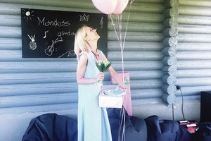 Garsią dainininkę kasdien lydi tėvų įteikta simbolinė dovana