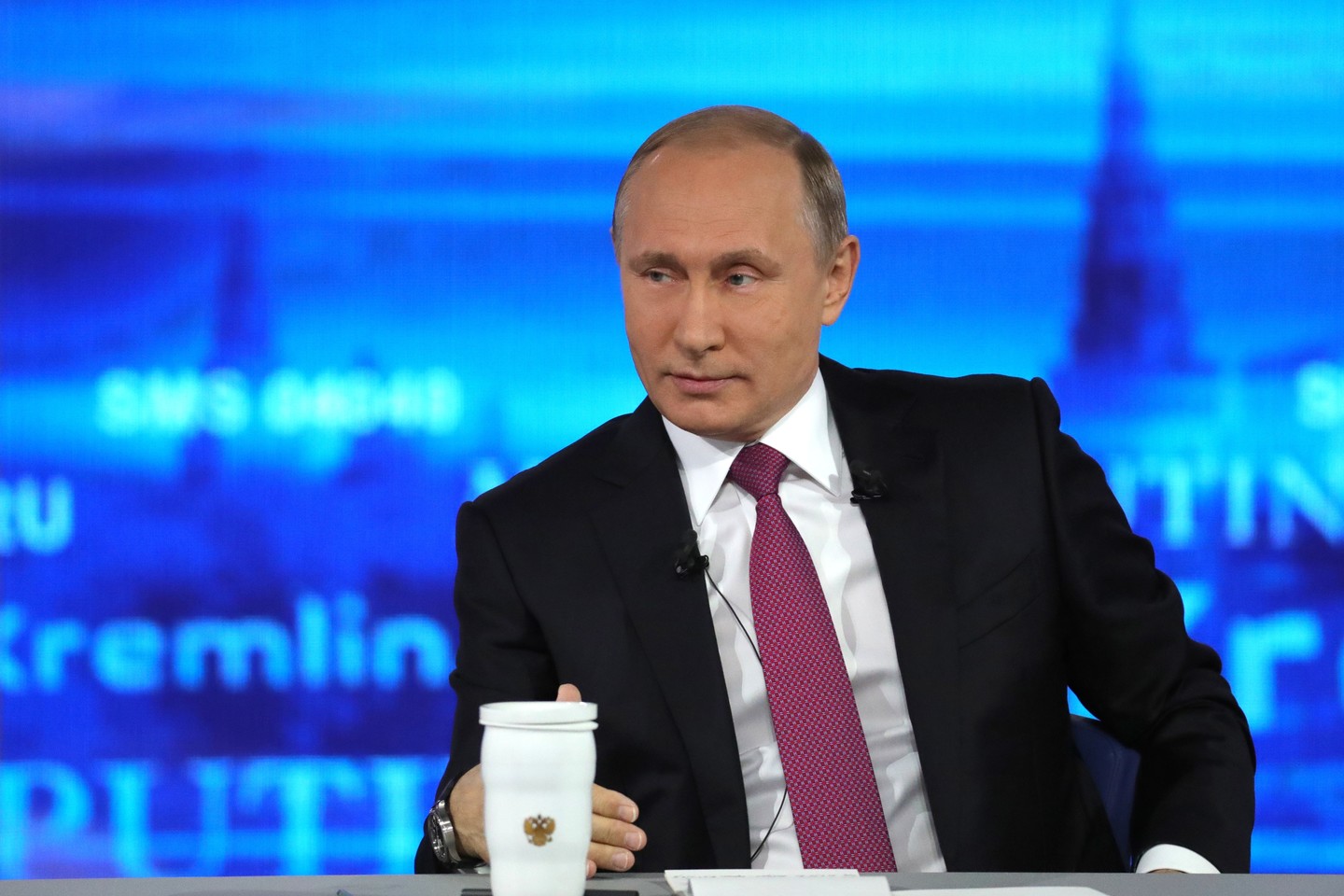  V.Putinas laidoje dalyvauja kasdien ir naudojasi proga pagerinti savo įvaizdį.<br> „Sputnik“/„Scanpix“ nuotr.