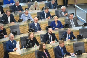 „Valstiečiai“ užsimojo kurti nuolatos Seimo narius tikrinančią komisiją