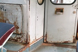 Vilnietis pasibaisėjo: tokio supuvusio troleibuso dar neteko matyti