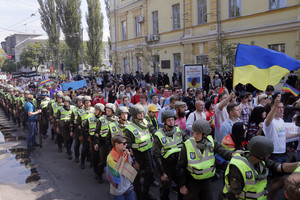 Kijevo centre įvyko homoseksualų eitynės – dalyvius saugojo gausios policijos pajėgos