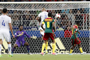 Čilės futbolininkai gavo vaizdo peržiūros sistemos smūgį, bet vistiek laimėjo