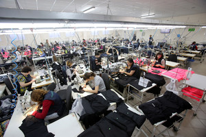 Kas gi tie, kurie Lietuvoje dirba už 300 eurų per mėnesį?