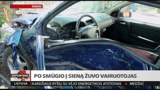 Kaune po smūgio į sieną žuvo vairuotojas