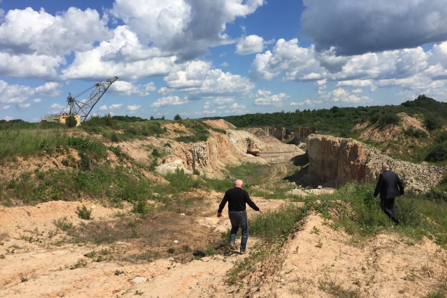 Po dvejų savaičių Naujojoje Akmenėje vyks Lietuvos automobilių ralio reido čempionato ir taurės antrojo etapo lenktynės.<br>Organizatorių nuotr.