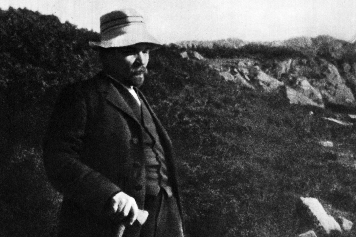 1914 	m. Iš Rusijos pabėgęs Leninas ilsisi Zakopanės kalnuose (dab. 	Pietų Lenkija). Būtent tada užsimezgė jo ryšiai su Austrijos 	bei Vokietijos žvalgybomis.<br> Nuotrauka iš knygos "Leninas be grimo".