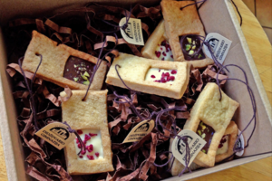 Šiaulietė savo gimnazijai įteikė ypatingą dovaną