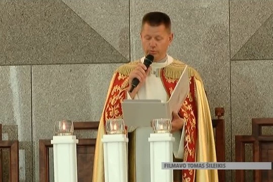 Bažnyčiose sakramentus teiks vedę dvasininkai