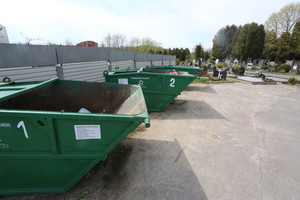 Palangoje naujagimį  į šiukšlių konteinerį išmetusi padavėja augina du vaikus