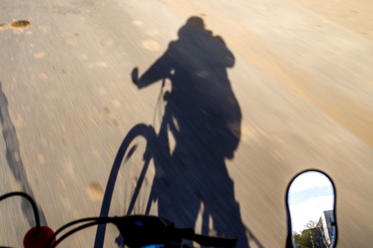 Karo policininkas Alytaus r. automobiliu kliudė dviratininką