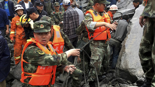 Po gamtos nelaimės Kinijoje rasti išgyvenusiųjų nebesitikima 