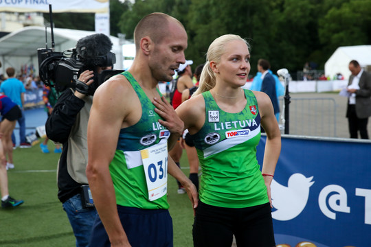 Šiuolaikinės penkiakovės mišrioji estafetė: lietuviai paskutinėje rungtyje išleido medalius iš rankų