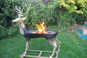 Tik pažiūrėkite, kokias šašlykines bei rūkyklas pasigamina auksarankiai lietuviai