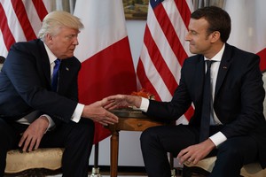 D. Trumpas priėmė E. Macrono kvietimą dalyvauti Bastilijos dienos renginyje Paryžiuje