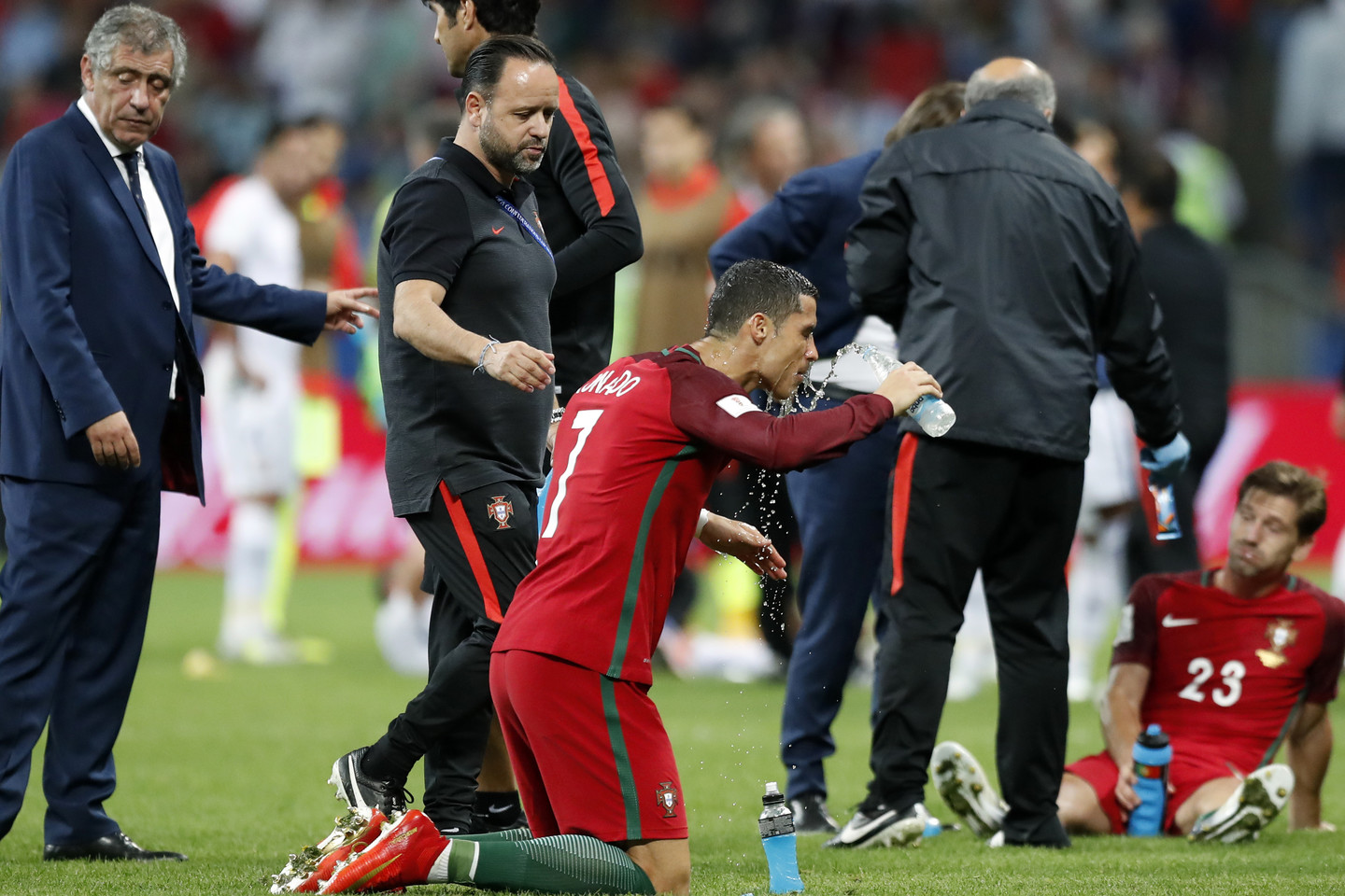   C.Ronaldo su Portugalijos rinktine pusfinalio barjero neįveikė.<br> AP nuotr.