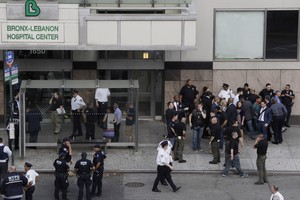 Niujorko ligoninėje šaudynes surengė dėl seksualinio priekabiavimo atleistas medikas
