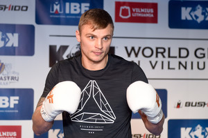 Plieninis Sergejus Maslobojevas vėl triumfuoja: iškovojo pasaulio čempiono diržą