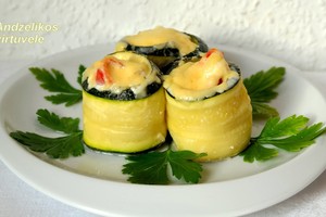 Cukinijų suktinukai su vištiena – tikrai nenusivilsite