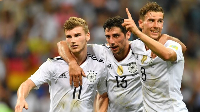 Jaunieji vokiečiai – Europos futbolo čempionai