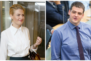 Po žinios apie Gretos Kildišienės knygą – Seime juokai apie erotiką