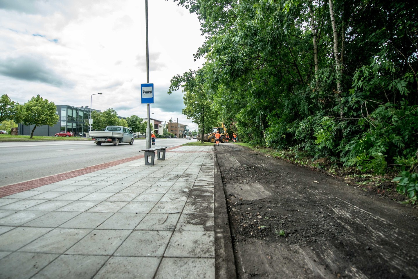 Kaune tiesiamas naujas dviračių takas.