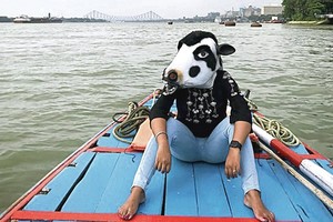 Į kovą prieš smurtą – su karvės kauke