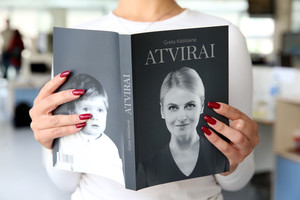 Greta Kildišienė knygoje išliejo širdgėlą: kliuvo ir tėvui, ir buvusiems vaikinams