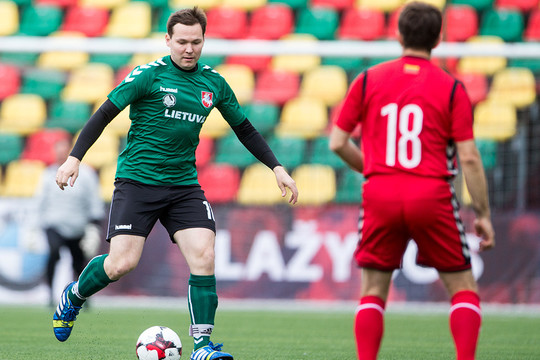 Lietuvos žurnalistai metė iššūkį Edgarui Jankauskui ir LFF rinktinei