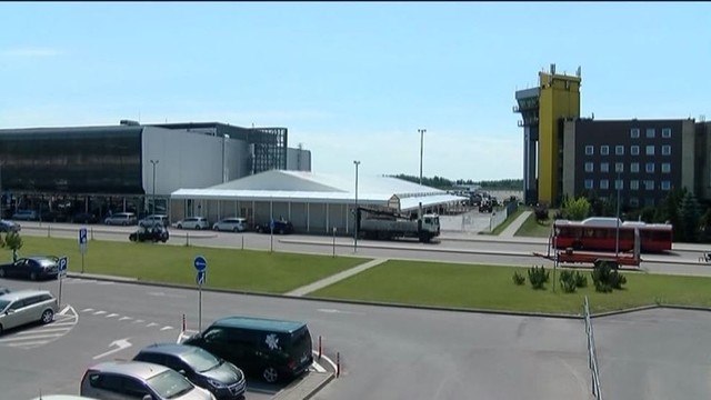 Siūloma atidėti Vilniaus oro uosto rekonstrukciją